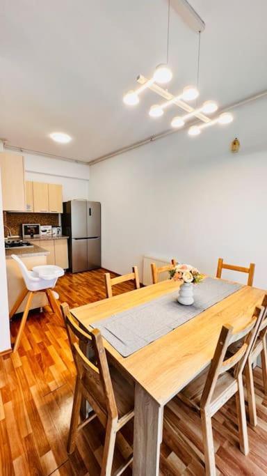 Otopeni Airport Apartment With Private Garden Экстерьер фото